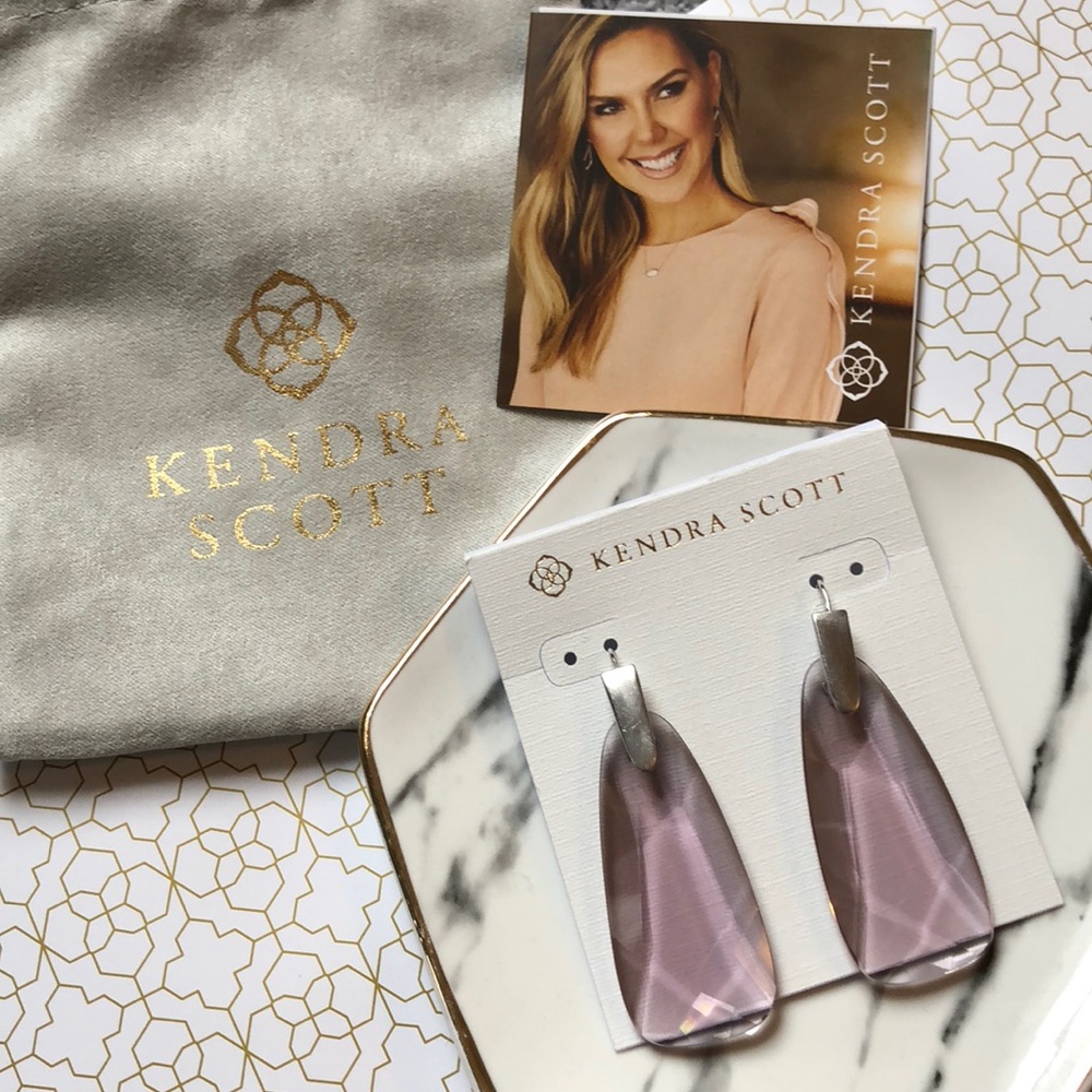 NWT Kendra Scott//Earrings